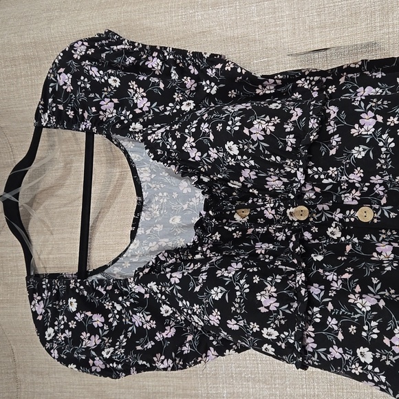 No Boundaries floral dress NWT - Picture 2 of 4